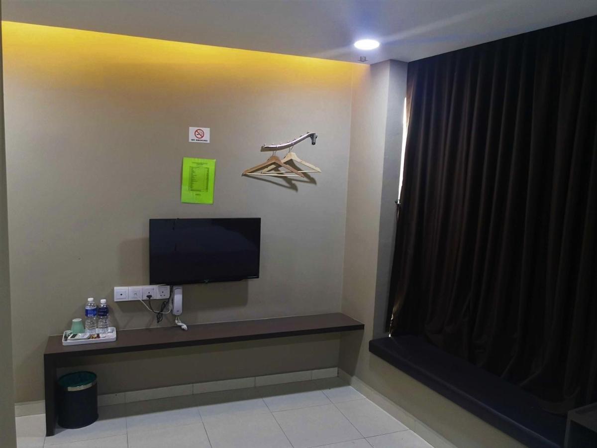 Tropika Garden Hotel Kulai Johor Bahru Exterior foto