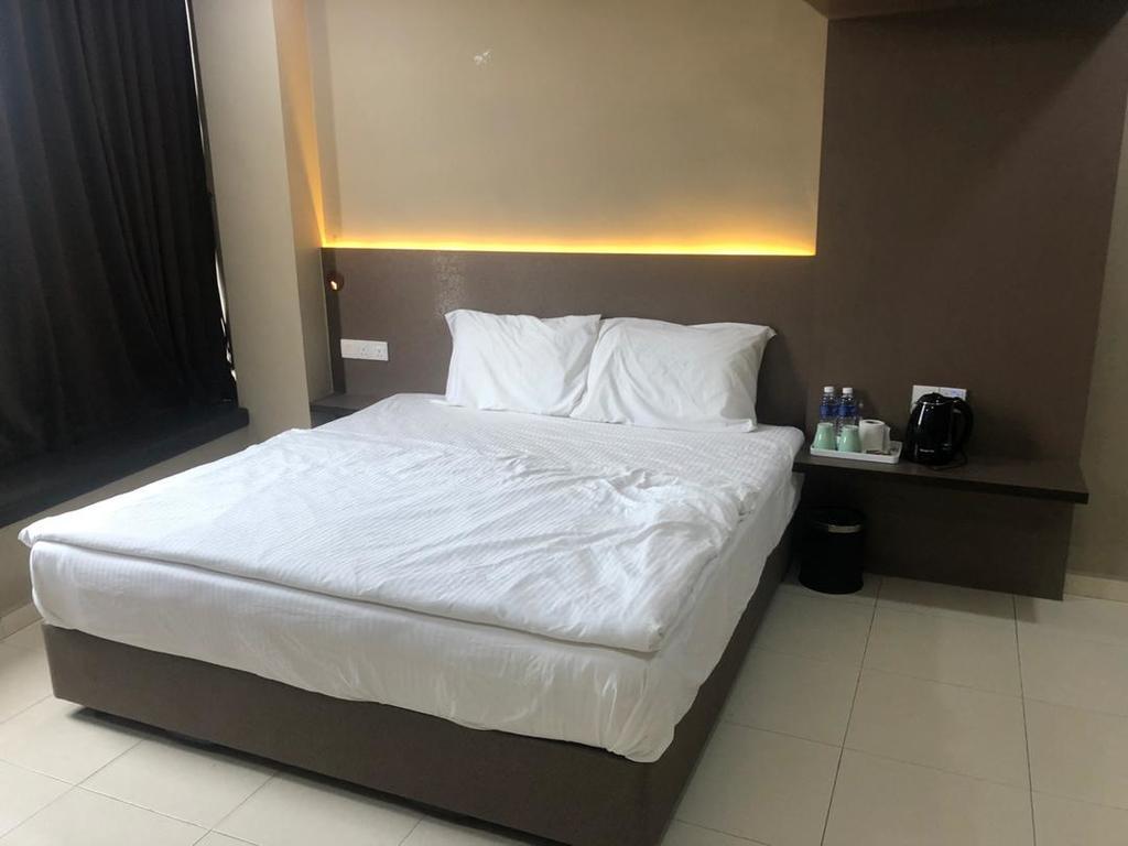 Tropika Garden Hotel Kulai Johor Bahru Exterior foto